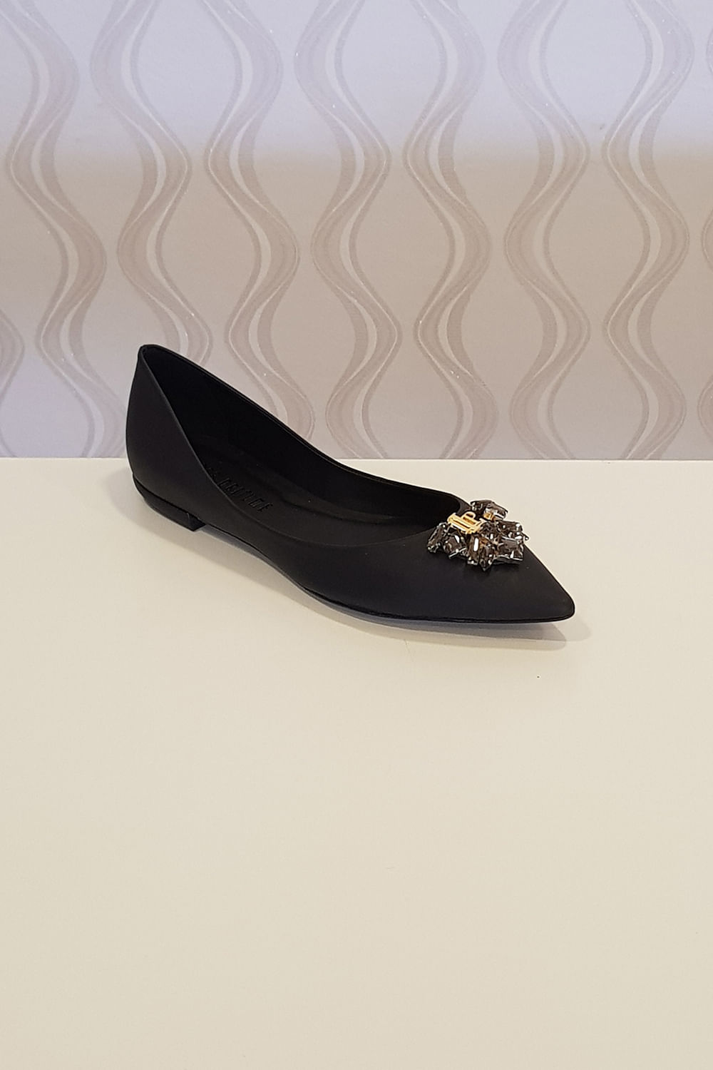 sapatilha lança perfume