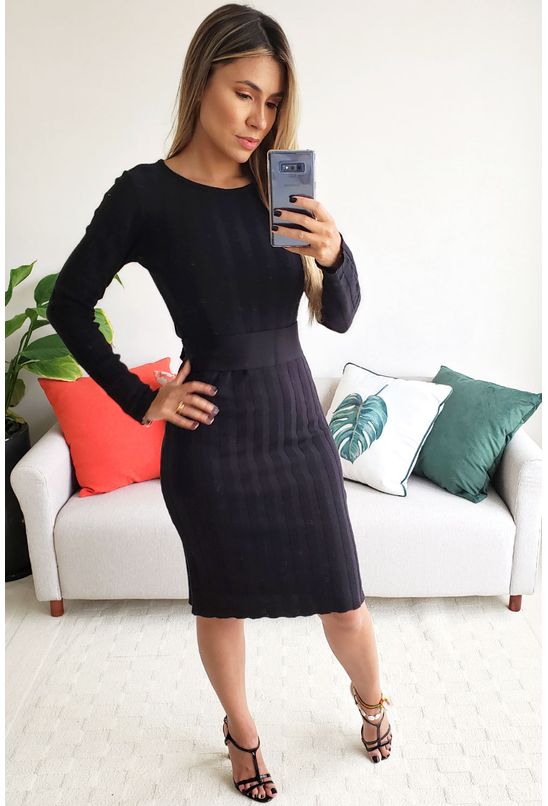 vestido midi preto manga longa