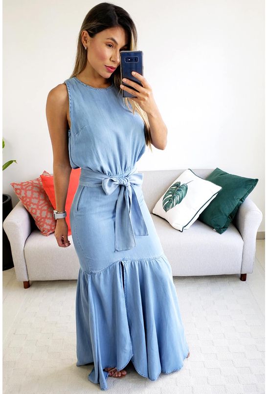 vestido longo de babado