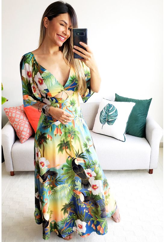 vestido com estampa de tucano