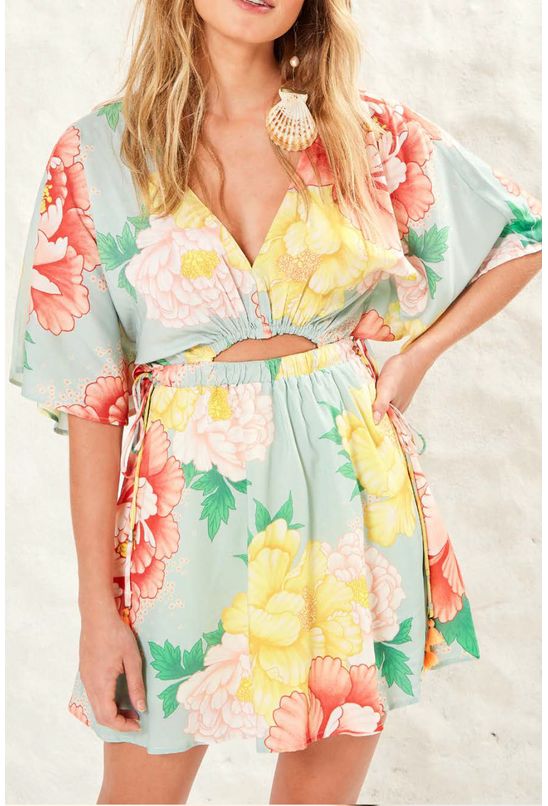 vestido oriental curto