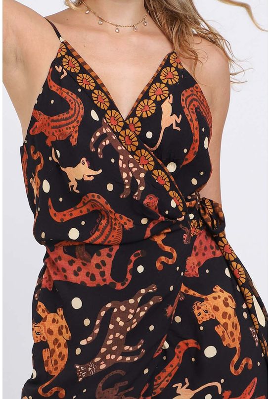 Macacao-animais-coloridos-farm-detalhe Macacao-animais-coloridos-farm-detalhe