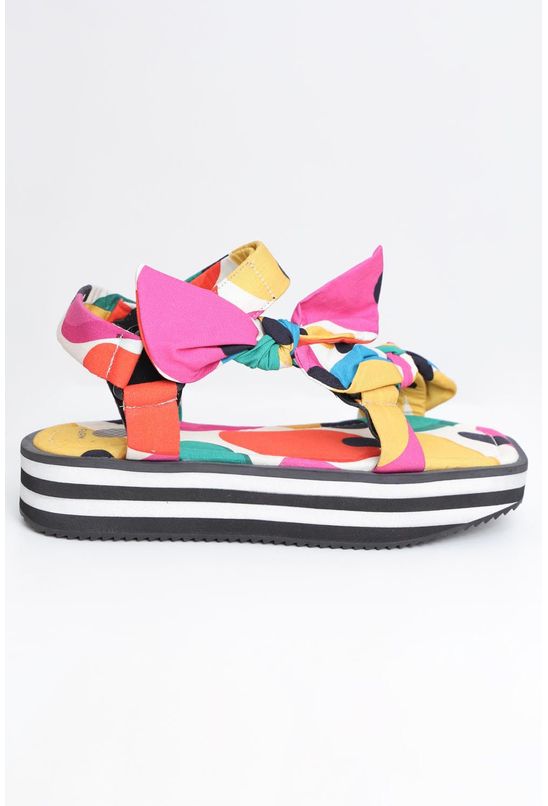 Sandalia-plataforma-papete-no-farm-esquerda Sandalia-plataforma-papete-no-farm-esquerda