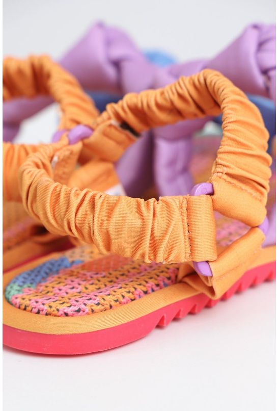 Sandalia-rasteira-nos-farm-centro Sandalia-rasteira-nos-farm-centro