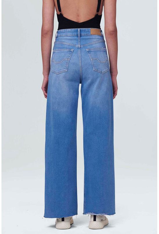 Jeans Petite Cintura Subida Corte Reto Light Blue