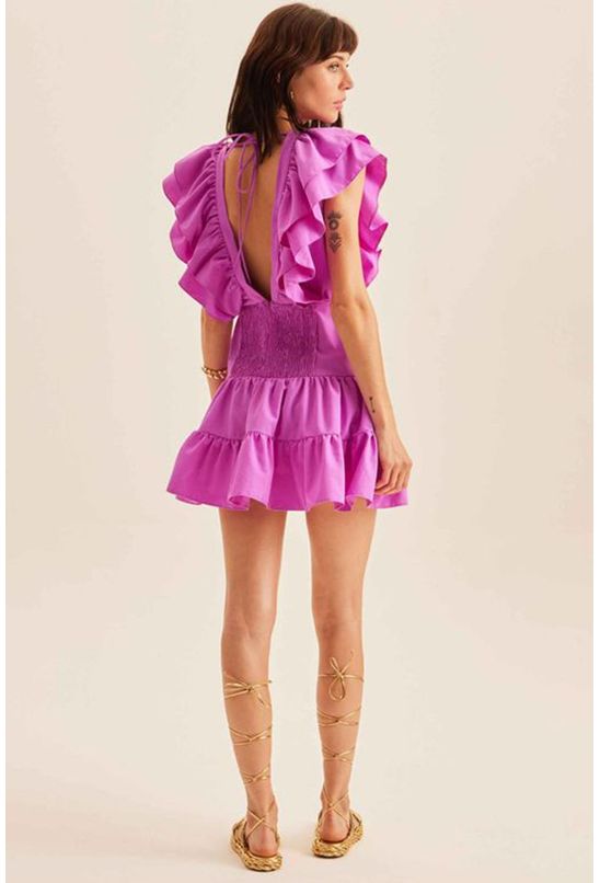 Vestido-curto-com-bordado-lanca-perfume-centro