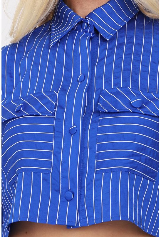 Camisa-cropped-listrada-azul-pequia-detalhe