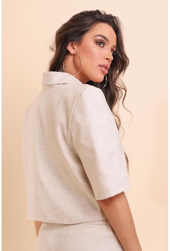 Blazer-cropped-linho-pequia-centro Blazer-cropped-linho-pequia-centro