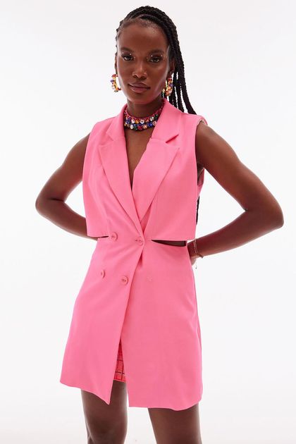 Vestido-curto-sem-manga-amar-de-amarante--principal Vestido-curto-sem-manga-amar-de-amarante--principal