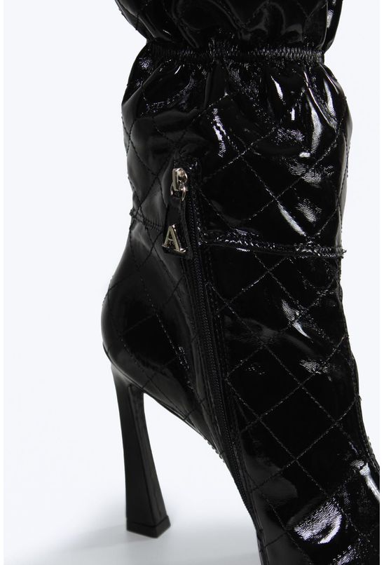 Bota-over-matelasse-amar-de-amarante-direita Bota-over-matelasse-amar-de-amarante-direita