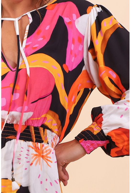 Vestido-curto-tieta-pequia-detalhe