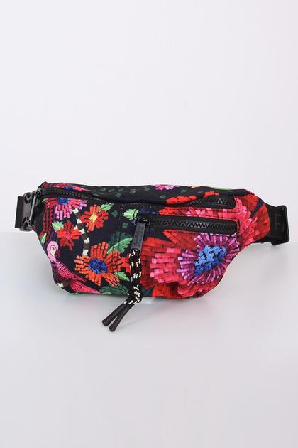 Pochete-farmete-florescer-black-farm--principal Pochete-farmete-florescer-black-farm--principal