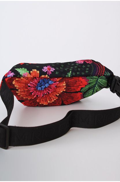 Pochete-farmete-florescer-black-farm-esquerda