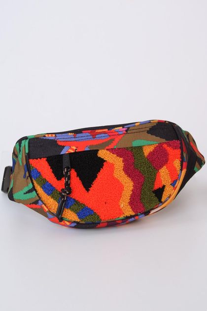 Pochete-dengo-tapecaria-de-tucano-farm--principal Pochete-dengo-tapecaria-de-tucano-farm--principal