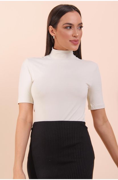 Blusa-basica-manga-curta-canal-esquerda