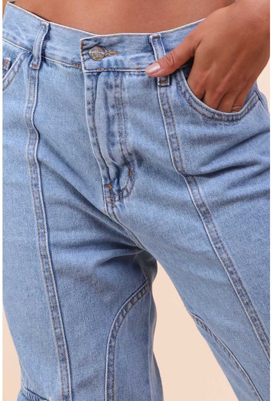 Calca-jeans-recortes-cargo-farm-detalhe
