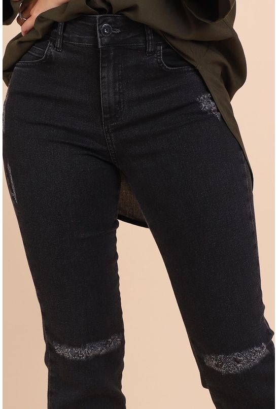 Calca-jeans-bia-reta-colcci-detalhe