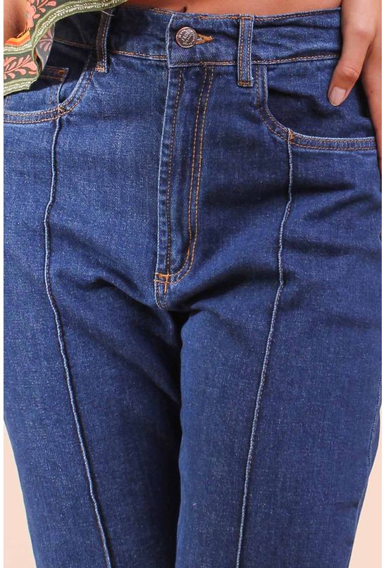 Calca-jeans-flare-bainha-larga-farm-detalhe