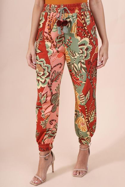 Calca-patch-flor-de-inverno-farm--principal Calca-patch-flor-de-inverno-farm--principal