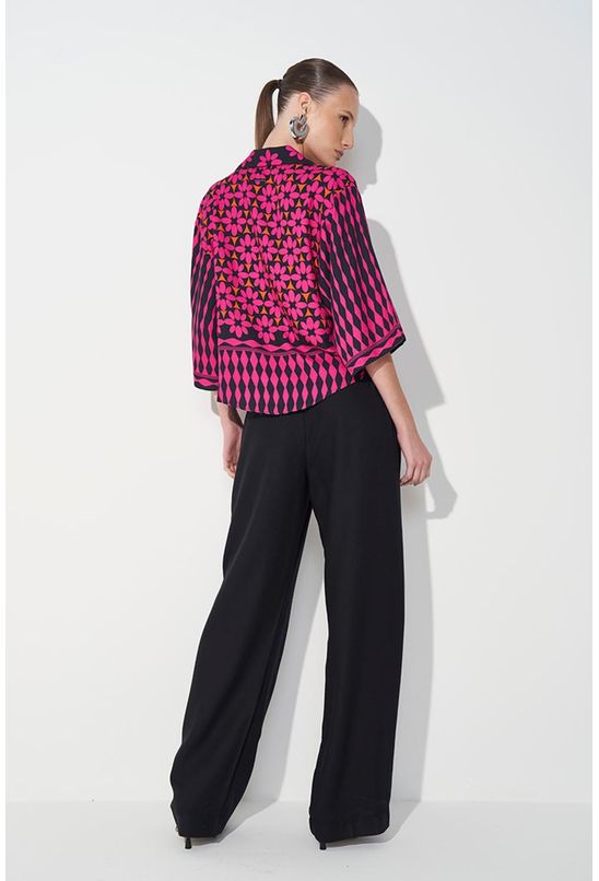 Camisa-estampada-colcci-direita Camisa-estampada-colcci-direita