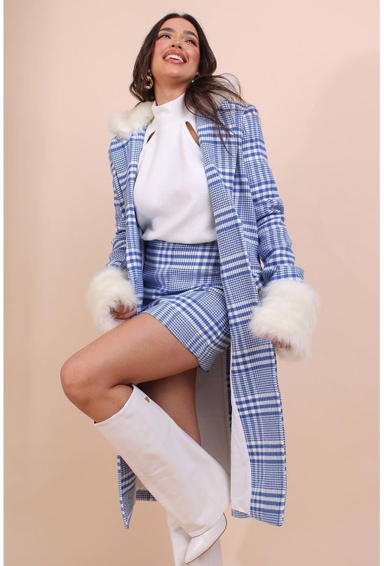 Trench-coat-com-pelo-lanca-perfume-esquerda