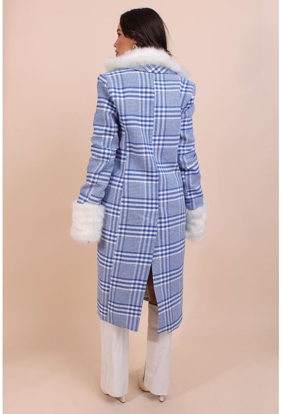 Trench-coat-com-pelo-lanca-perfume-centro