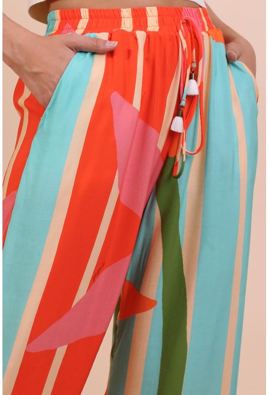Calca-pantalona-flor-d-agua-pequia-detalhe