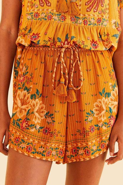 Short-delicadeza-de-arara-farm-direita Short-delicadeza-de-arara-farm-direita