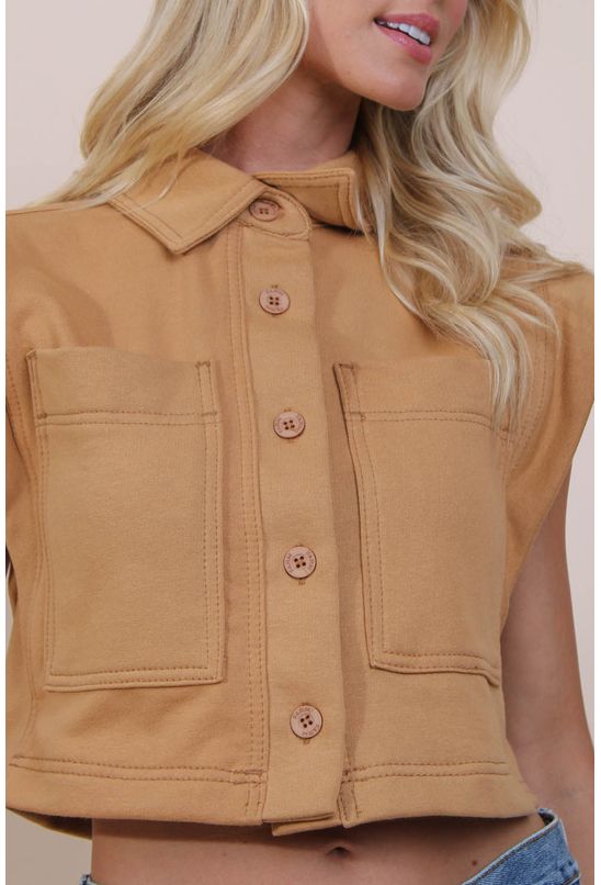 Blusa-cropped-bolso-frente-farm-detalhe