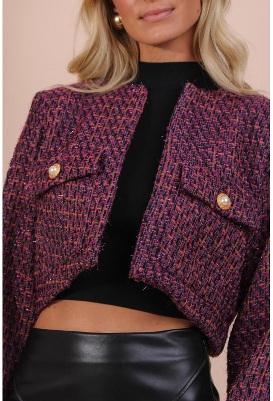 Blazer-cropped-alfaiataria-lanca-perfume-detalhe