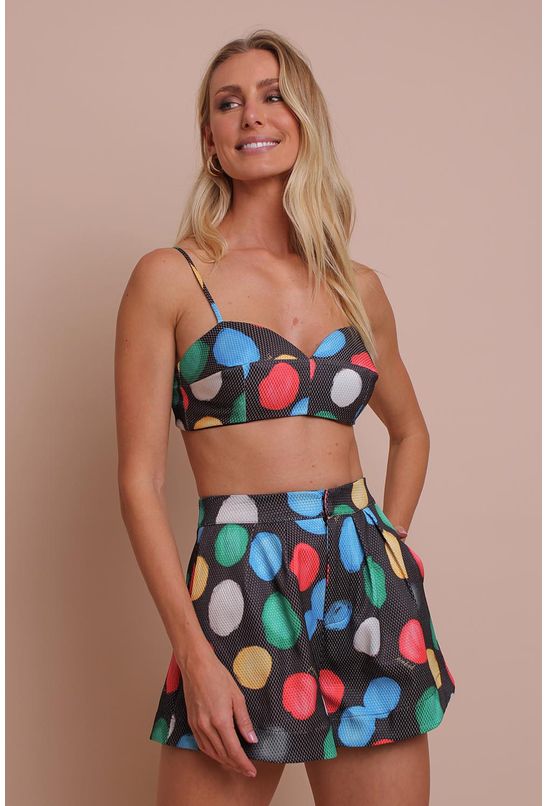 Shorts-pregas-abololo-pequia-direita Shorts-pregas-abololo-pequia-direita