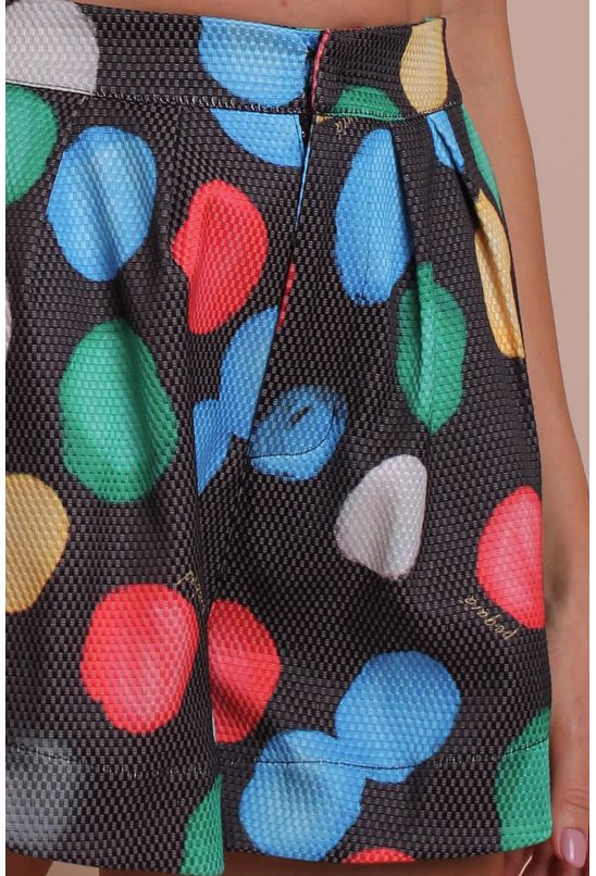 Shorts-pregas-abololo-pequia-detalhe Shorts-pregas-abololo-pequia-detalhe