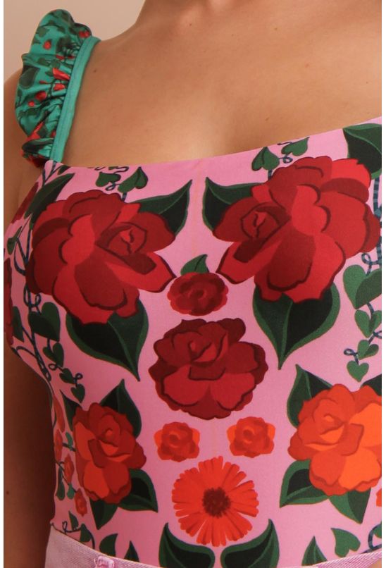 Maio-localizado-canteiro-de-flor-farm-detalhe Maio-localizado-canteiro-de-flor-farm-detalhe