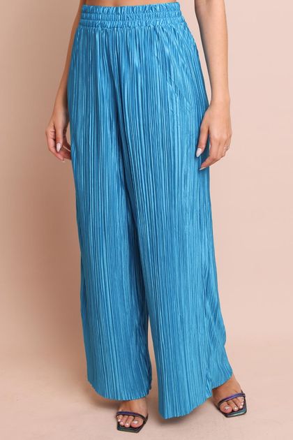 Calca-flare-plissada-farm--principal Calca-flare-plissada-farm--principal