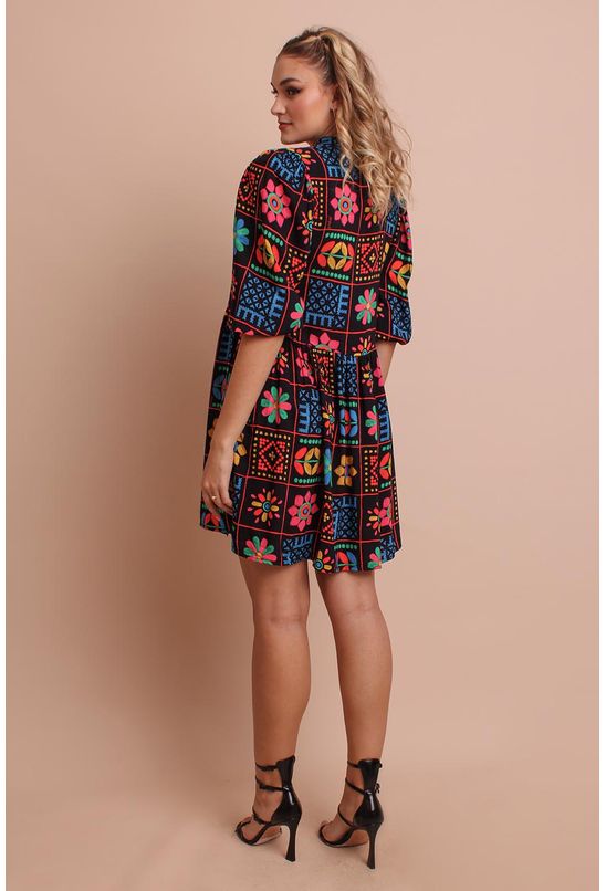 Vestido-curto-bordado-patch-pequia-centro