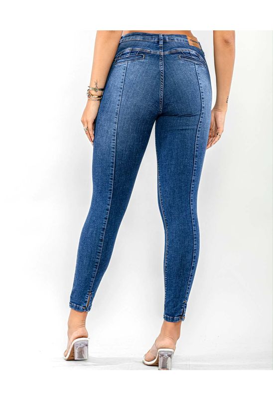 image-3f3819d0bbcb43349db9e30afeb5fada