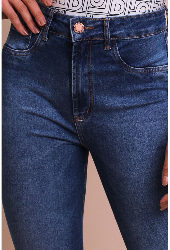 Calca-jeans-vesta-ankle-super-high-lanca-perfume-detalhe