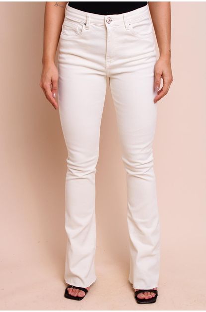 Jeans com o cós dobrado é tendência; veja como as famosas estão usando