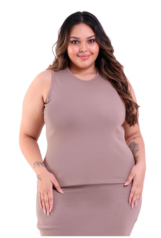 SHORT CANELADO DE VISCOSE COM ELASTANO (CHOCOLATE)- PLUS SIZE