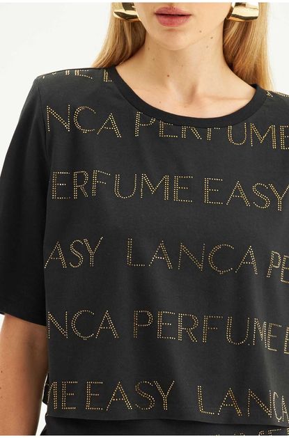 T-shirt-cropped-shine-lanca-perfume-easy-direita