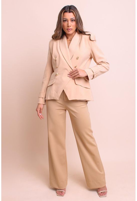 Blazer-slim-com-maxi-ombreira-lanca-perfume-direita