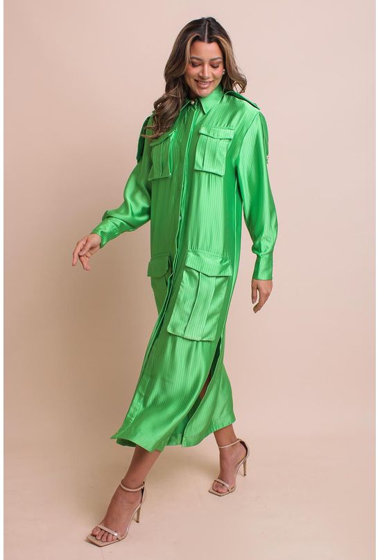 Chemise-alongada-acetinada-verde-labrava-direita