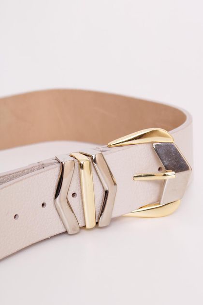 Cinto-de-couro-liso-com-fivela-losango-offwhite-labrava--principal Cinto-de-couro-liso-com-fivela-losango-offwhite-labrava--principal
