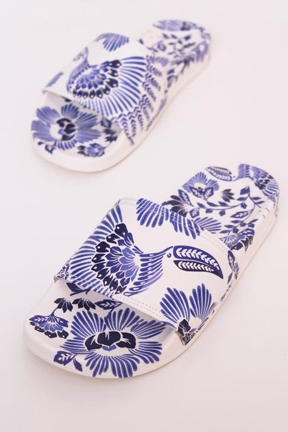 Praiana-estampado-tucano-de-flor-farm--principal Praiana-estampado-tucano-de-flor-farm--principal