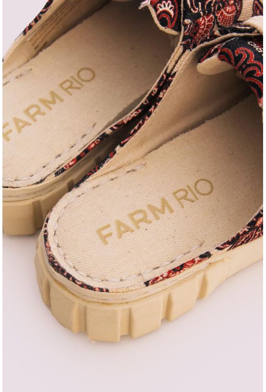 Tenis-avenida-tratorado-mule-farm-centro Tenis-avenida-tratorado-mule-farm-centro