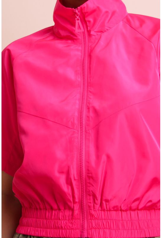 Blusa-de-nylon-manga-curta-animale-jeans-detalhe Blusa-de-nylon-manga-curta-animale-jeans-detalhe