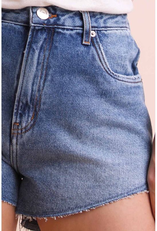 Shorts-jeans-boy-silk-dourado-degrau-animale-jeans-detalhe