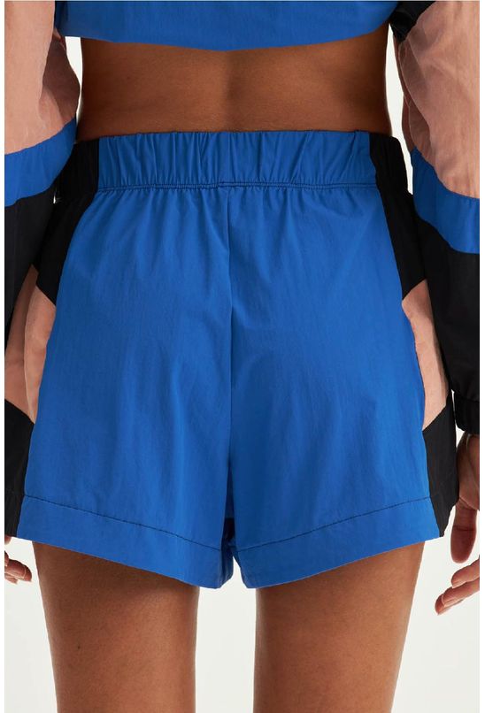 Shorts-mini-com-recortes-lanca-perfume-easy-centro