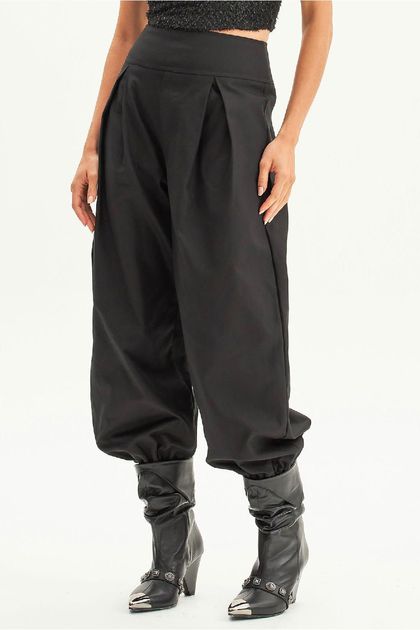 Calca-carrot-alfaiataria-com-pregas-lanca-perfume--principal Calca-carrot-alfaiataria-com-pregas-lanca-perfume--principal