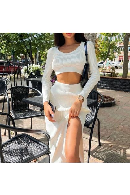 Saia-canelada-com-fenda-branca--principal Saia-canelada-com-fenda-branca--principal